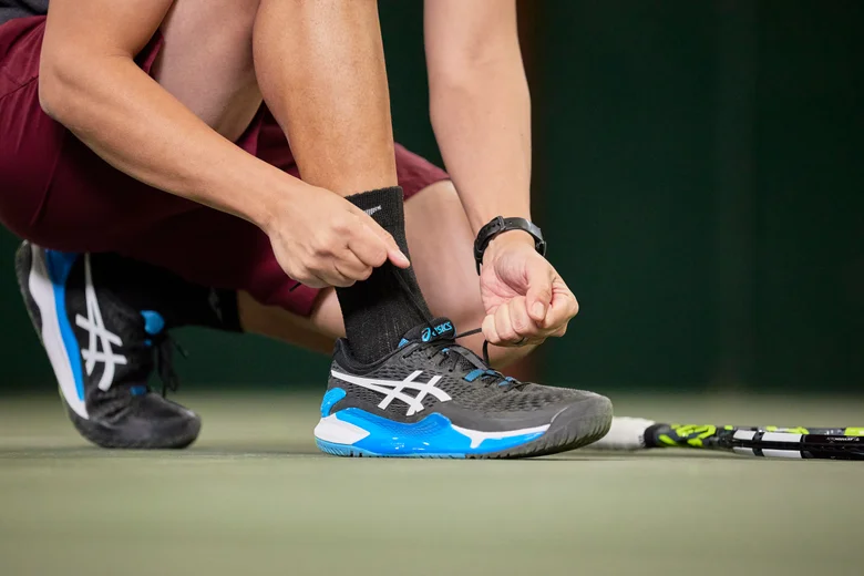 Asics-Gel-Resolution-9-Cover